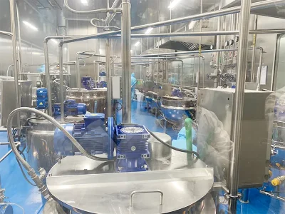 Private label supplement manufacturing process from raw materials to finished products in a professional supplement factory