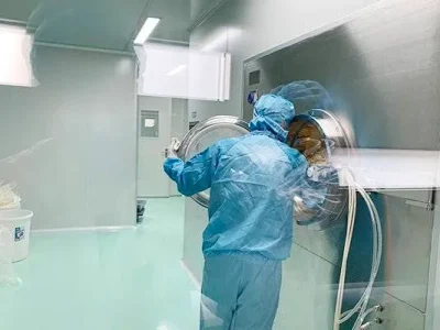 GMP certified supplement manufacturing cleanroom with controlled production process